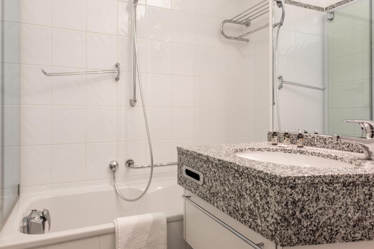 Apartment Alpenrose 2.5 Mit Mitbenutzung Spa & Wellness - Griwa Rent Ag Beatenberg Eksteriør billede
